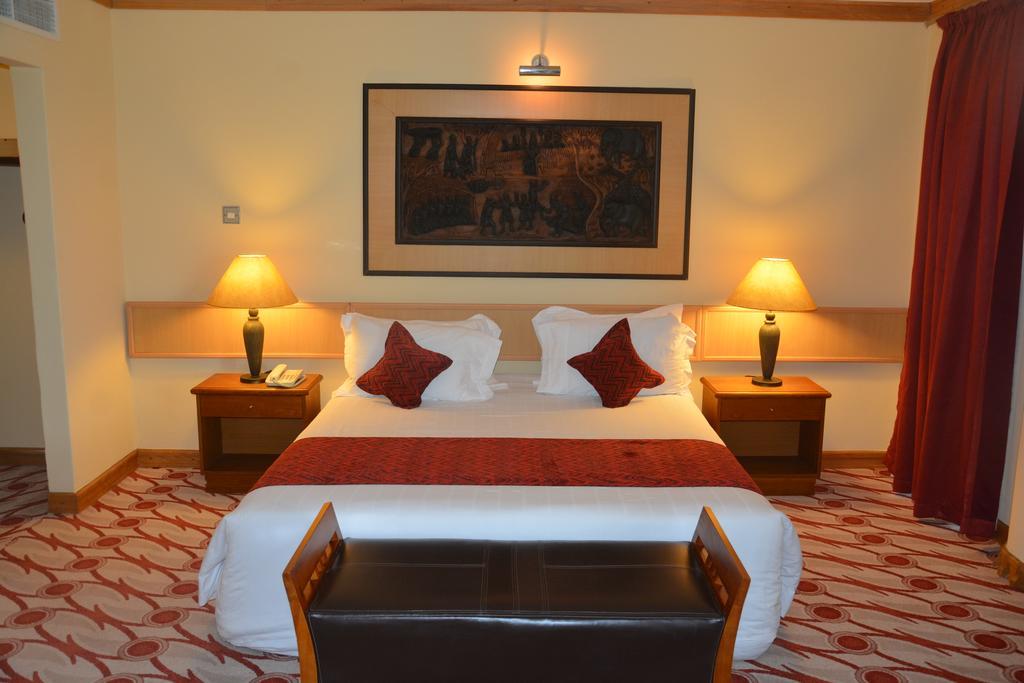 Golf Course Hotel Kampala Exterior foto